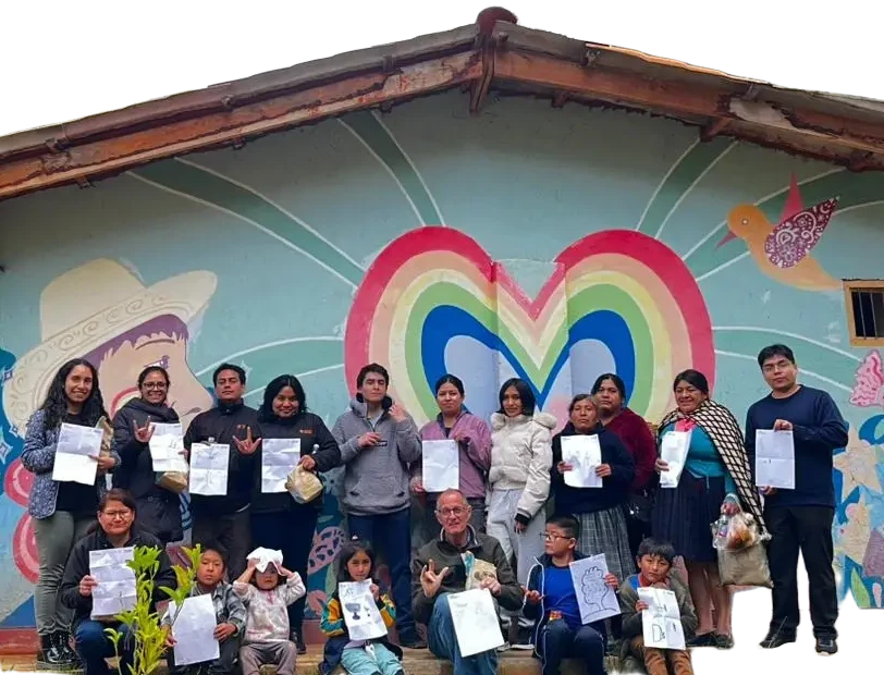 Niños participando en actividades comunitarias